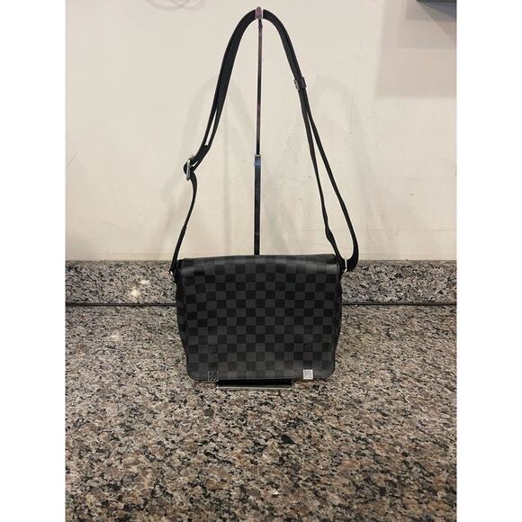 Louis Vuitton District PM Damier Graphite  347732 - Picture 2 of 14